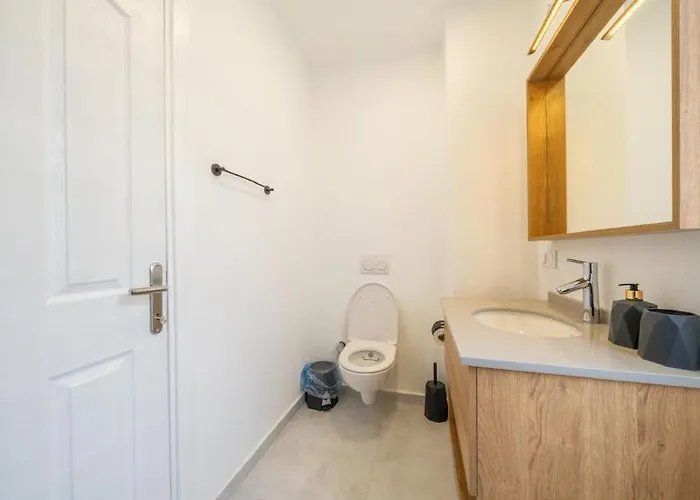 Villa Leyla - Center *