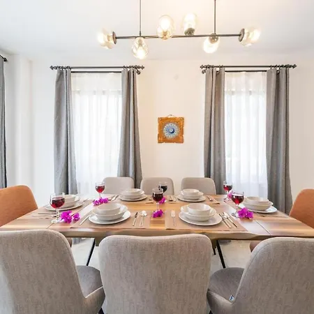 Villa Leyla - Center *